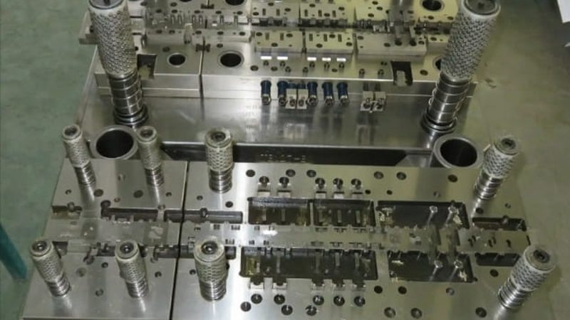 拉伸模具模芯材质SKD11与DC53：材质特性与选型考量