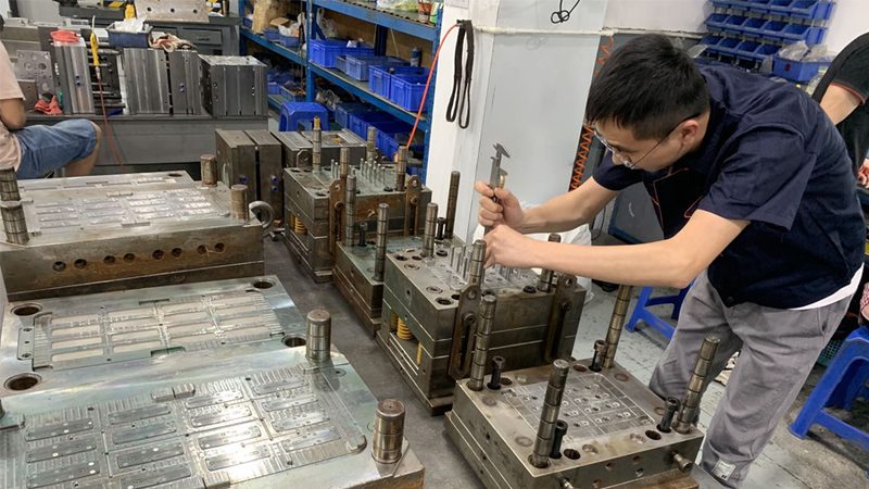 精密模具与普通模具：标准差异与制造关键