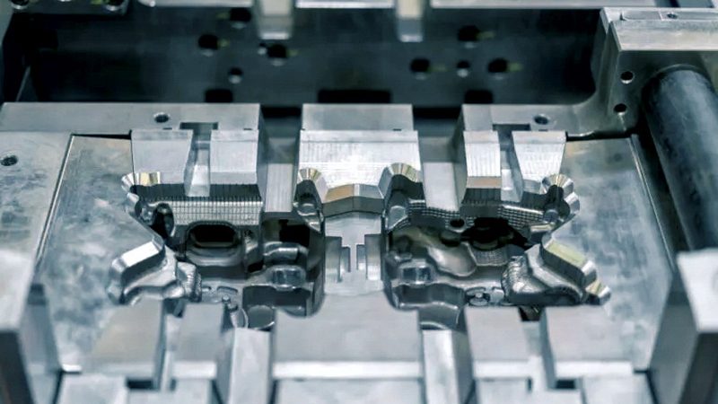 PET电子托盘模具：关键参数解析与选型要点**